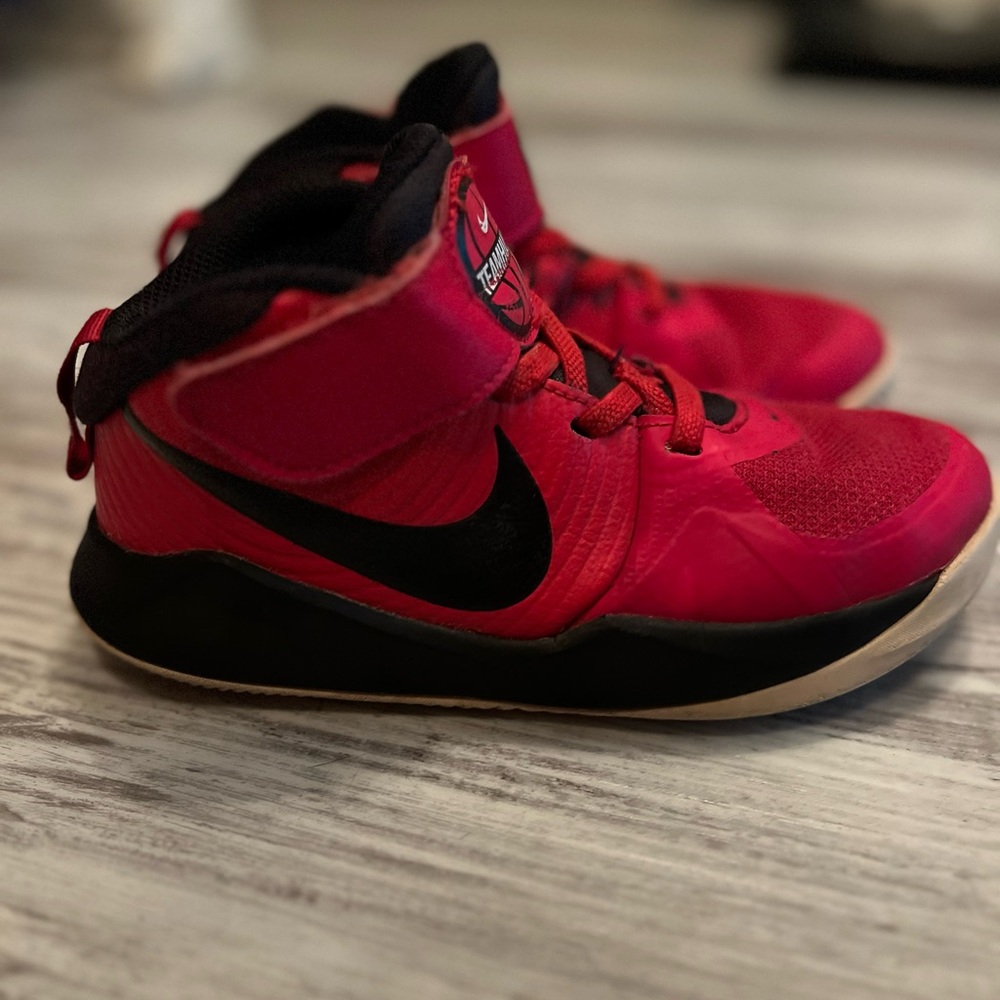 Nike Team Hustle high tops - size 12